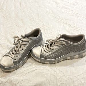Ccilu sneakers size 7